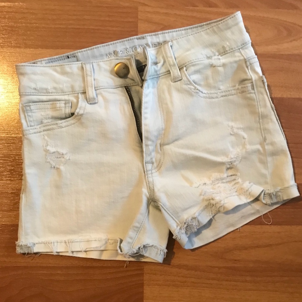 American Eagle light colored Jean shorts
